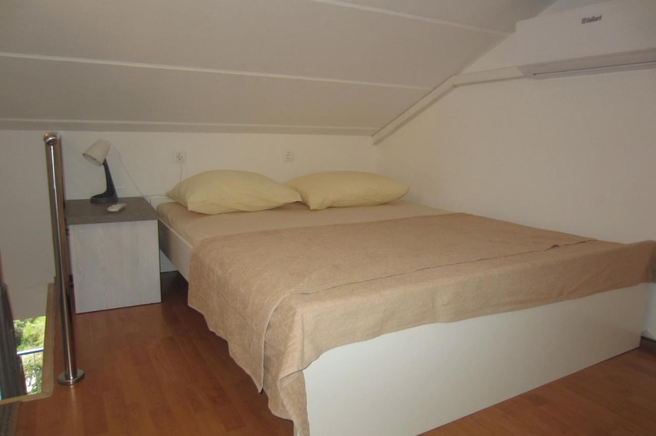 Apartman Valinor Miholascica Екстериор снимка