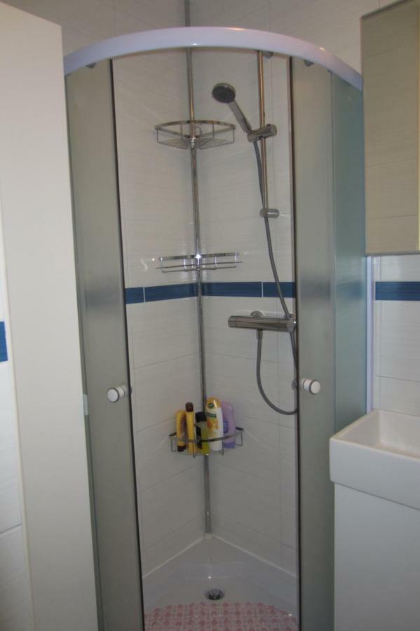Apartman Valinor Miholascica Екстериор снимка