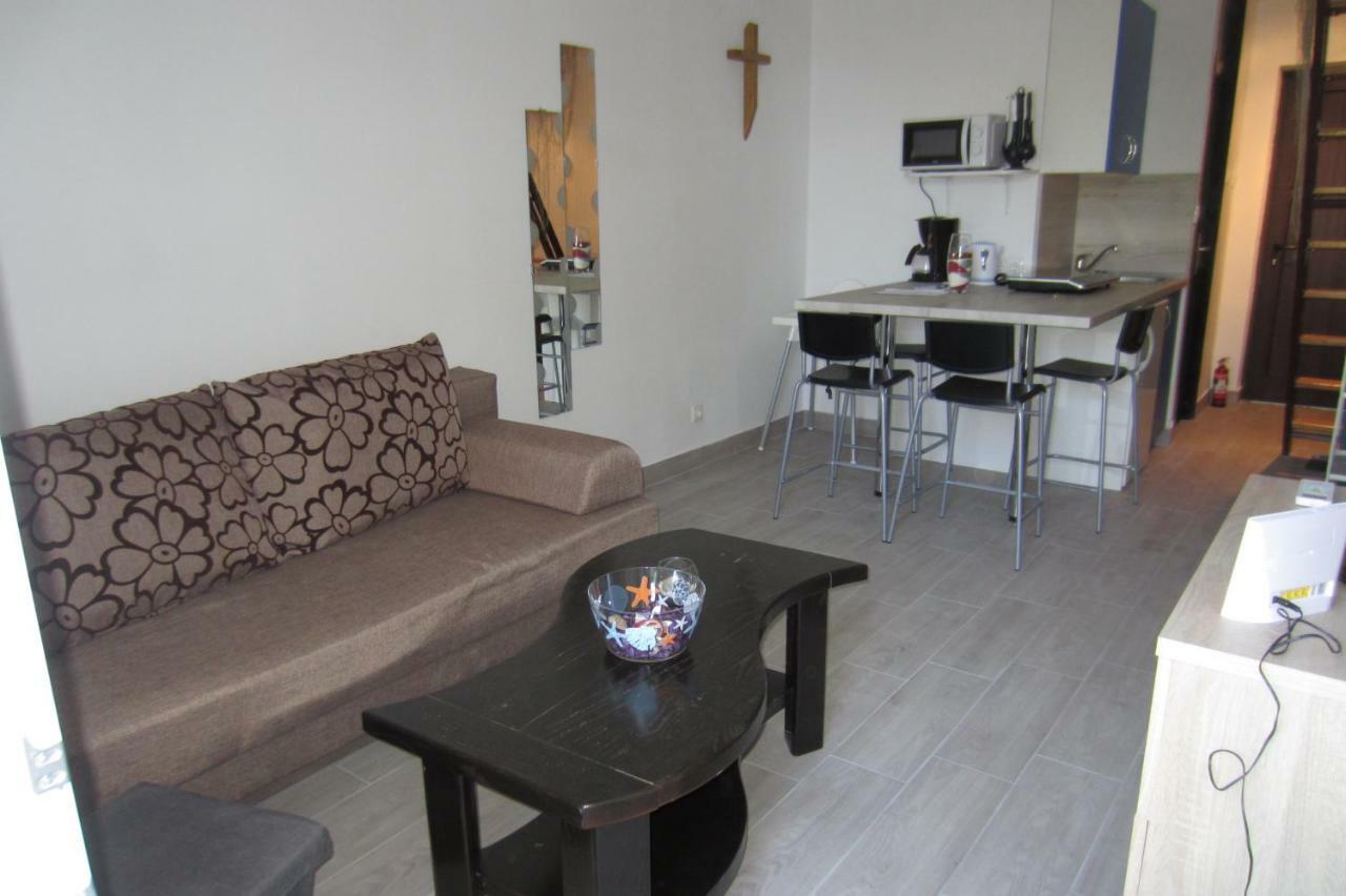 Apartman Valinor Miholascica Екстериор снимка