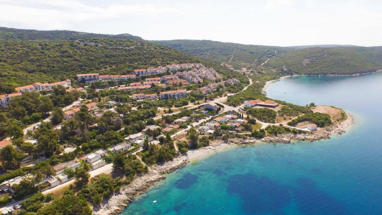 Apartman Valinor Miholascica Екстериор снимка